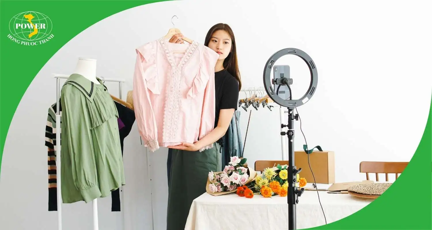 Bán hàng qua mạng xã hội