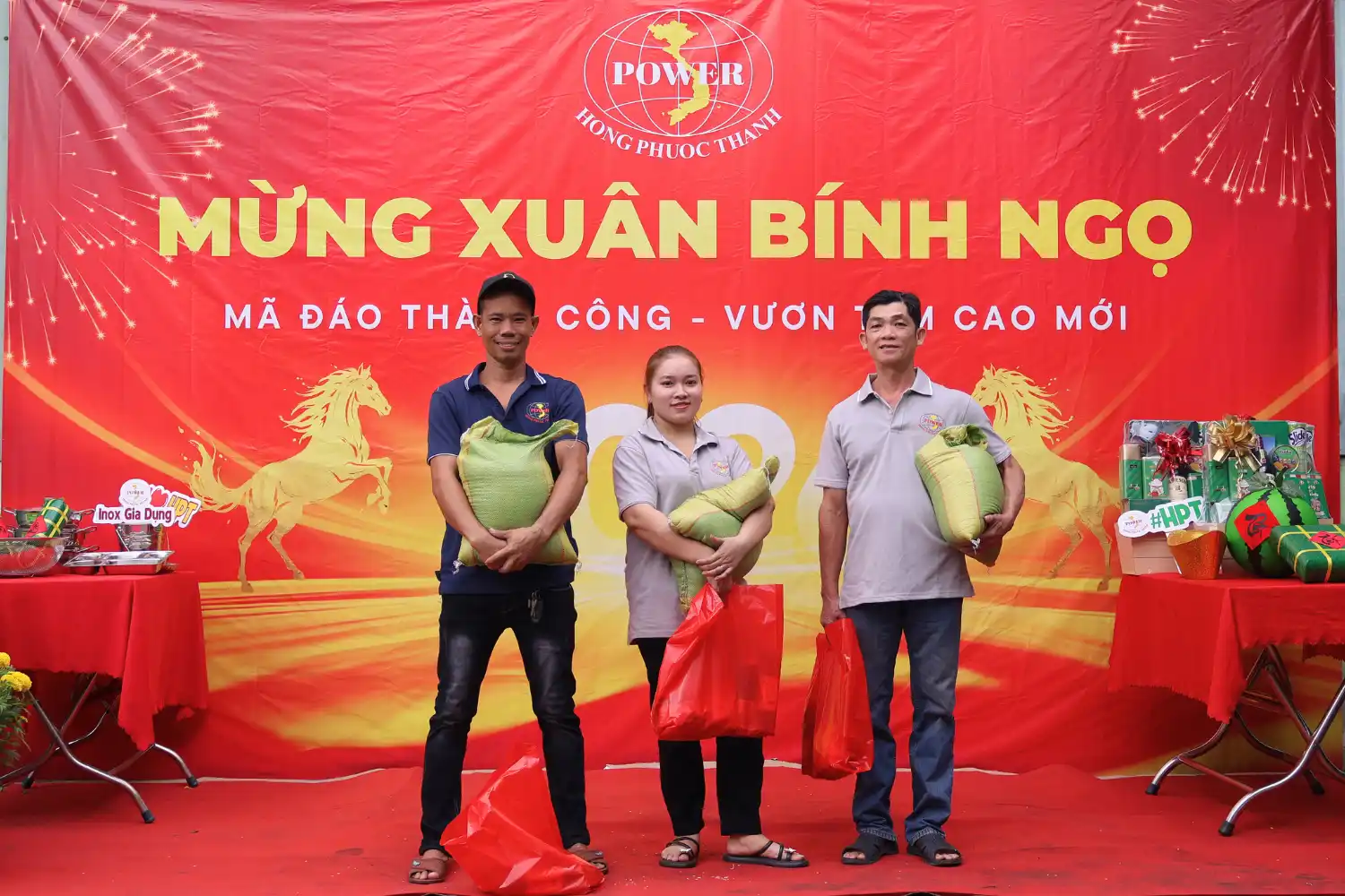 công ty hồng phước thành trao quà tết